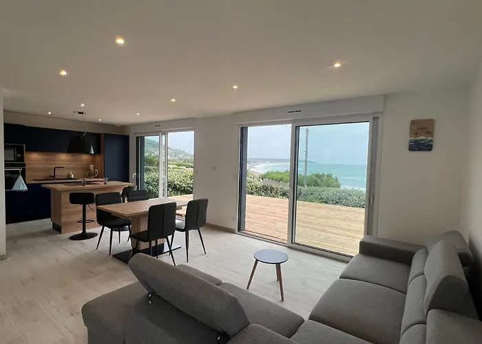 Le Bruit Des Vagues Sciotot * Les Pieux